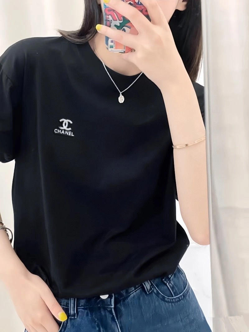 Chanel T-Shirts Classic 109666