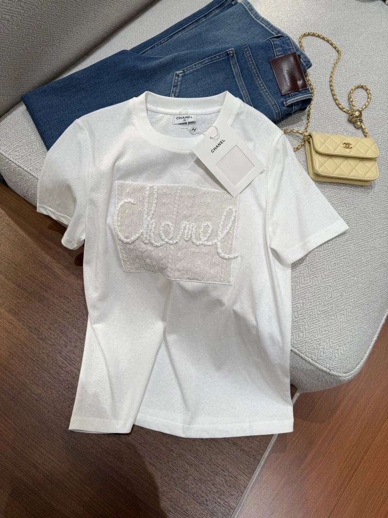 Compact Chanel T-Shirts 109659