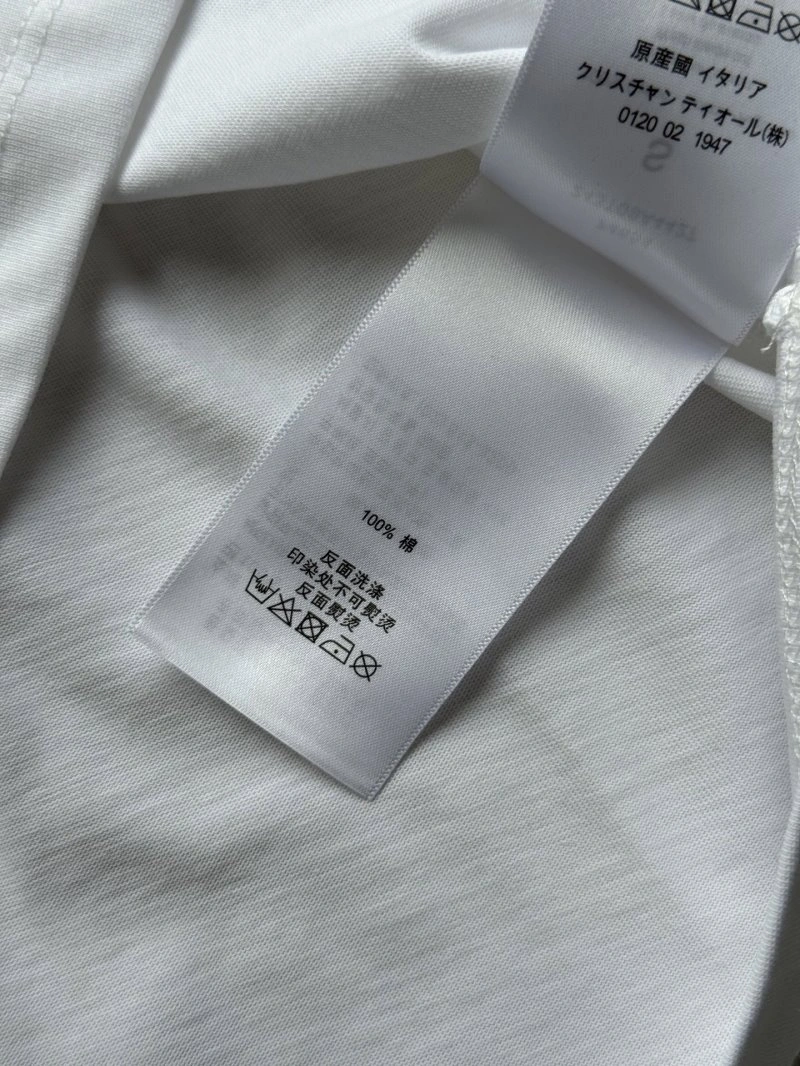 Supportive Chanel T-Shirts 109657