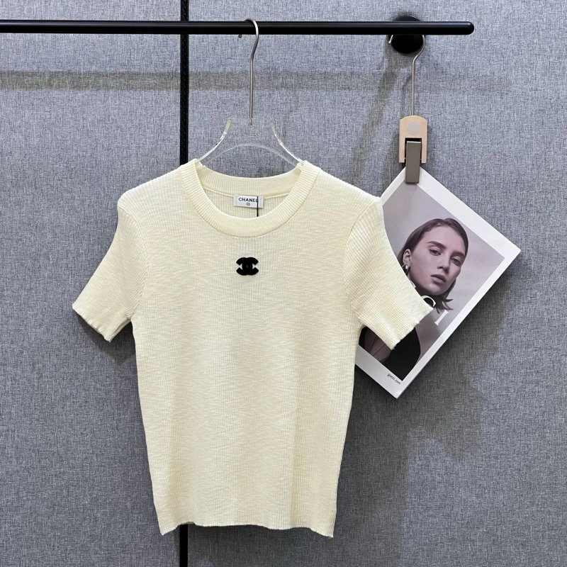 Chanel T-Shirts Soft 109644