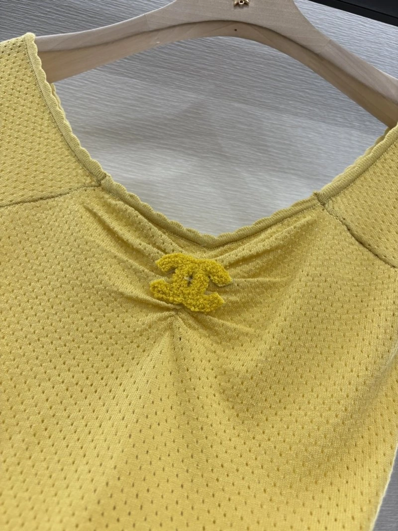 Comfortable Chanel T-Shirts 109631