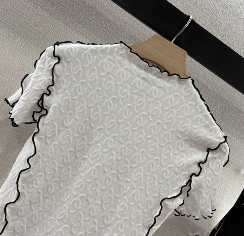 Chanel T-Shirts Packable 109636