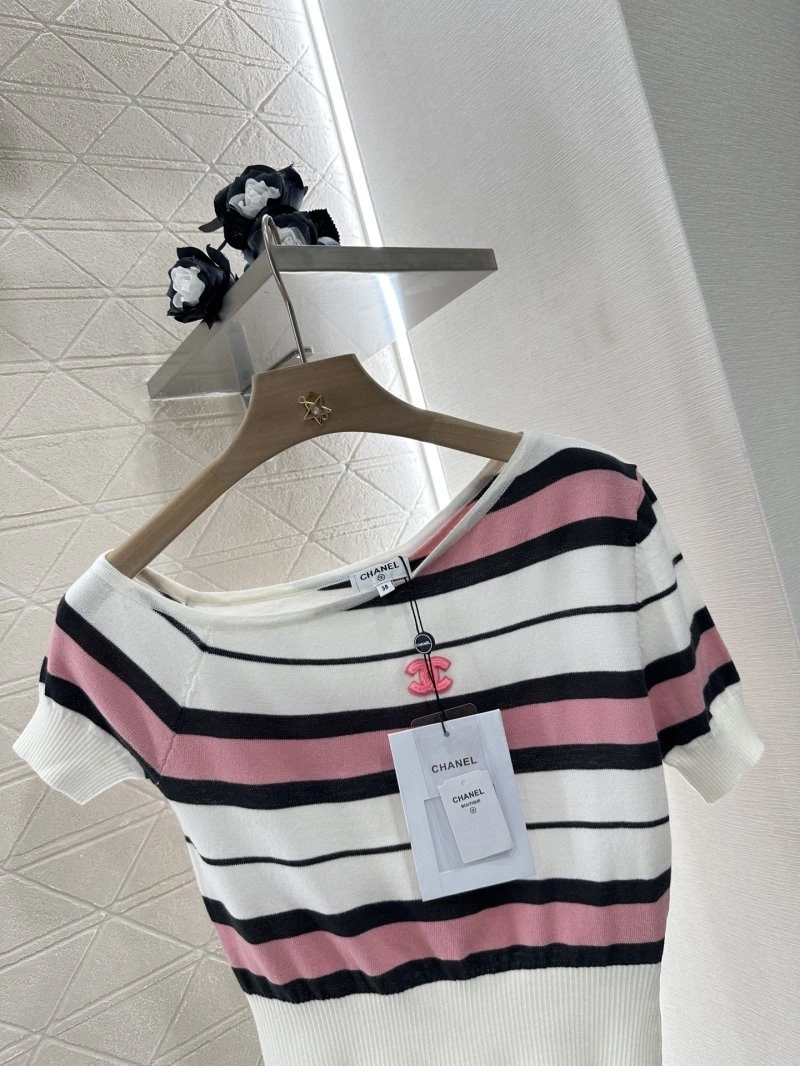Classic Chanel T-Shirts 109621