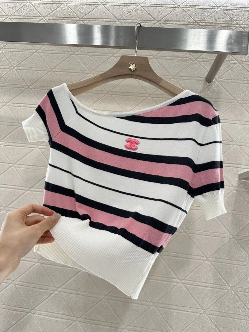 Classic Chanel T-Shirts 109621