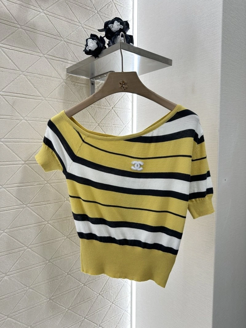UrbanChic Chanel T-Shirts 109624