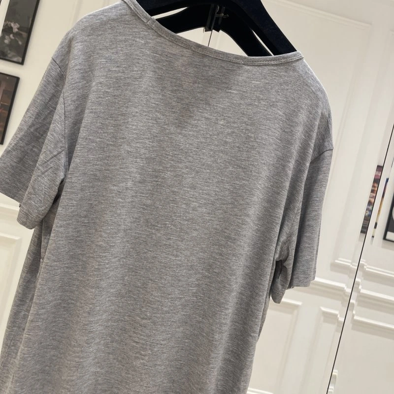 Compact Chanel T-Shirts 109629