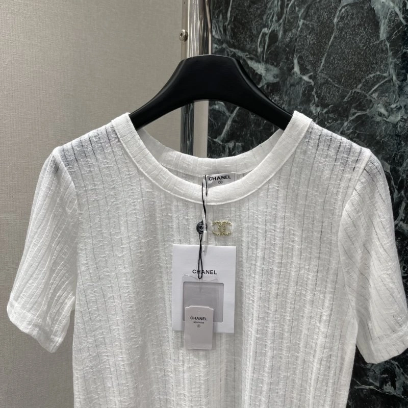 Chanel T-Shirts Classic 109627