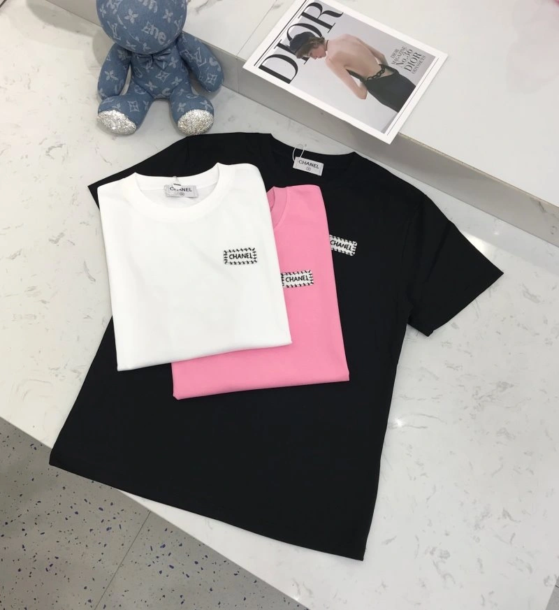 Versatile Chanel T-Shirts 109628