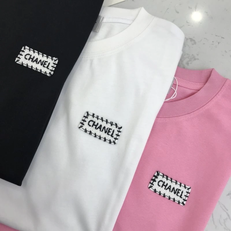 Versatile Chanel T-Shirts 109628