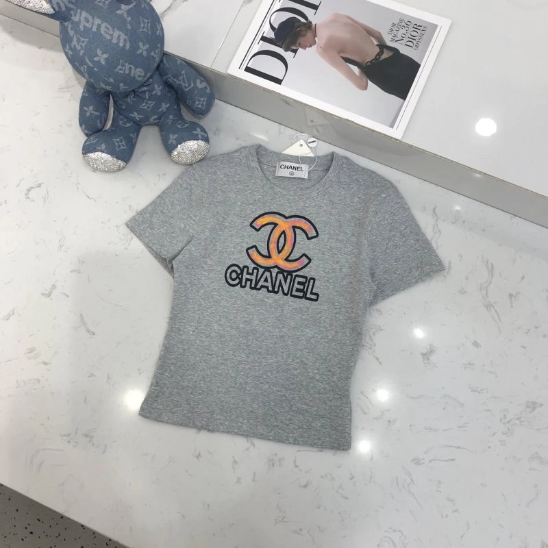 Chic Chanel T-Shirts 109614