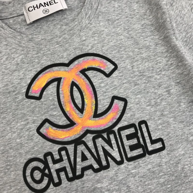 Chic Chanel T-Shirts 109614
