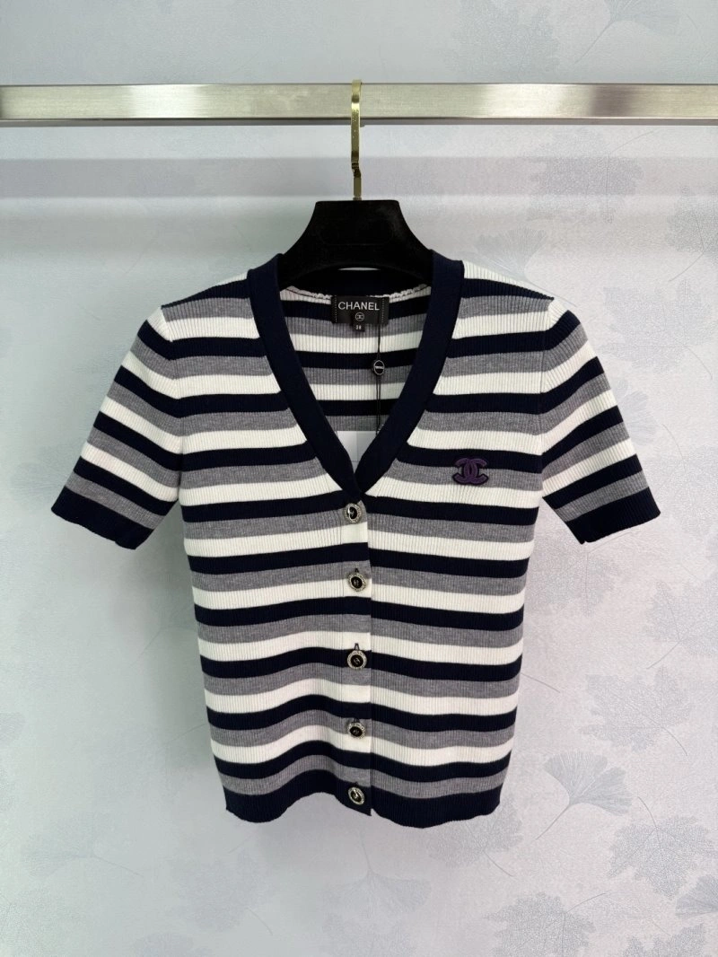 WeatherProof Chanel T-Shirts 109623