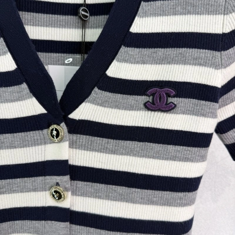 WeatherProof Chanel T-Shirts 109623