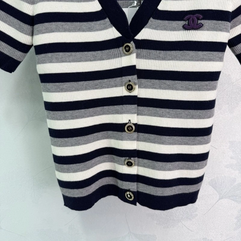 WeatherProof Chanel T-Shirts 109623