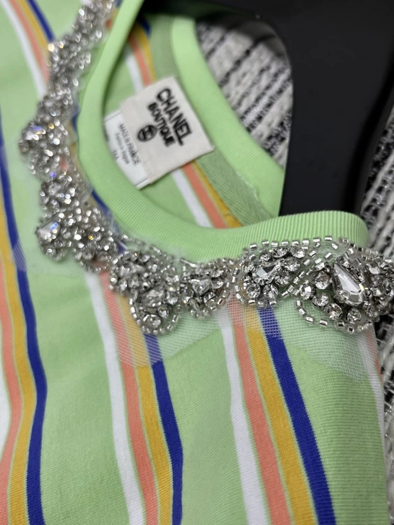 Chanel T-Shirts Casual 109622