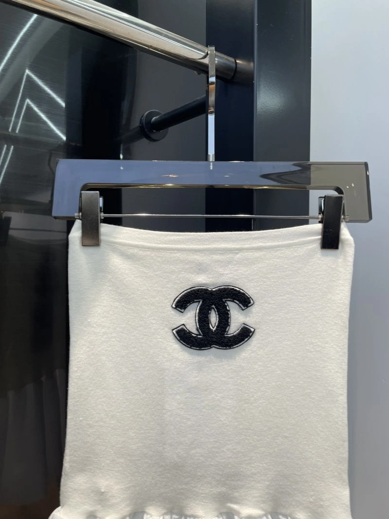 Chanel T-Shirts Effortless 109626