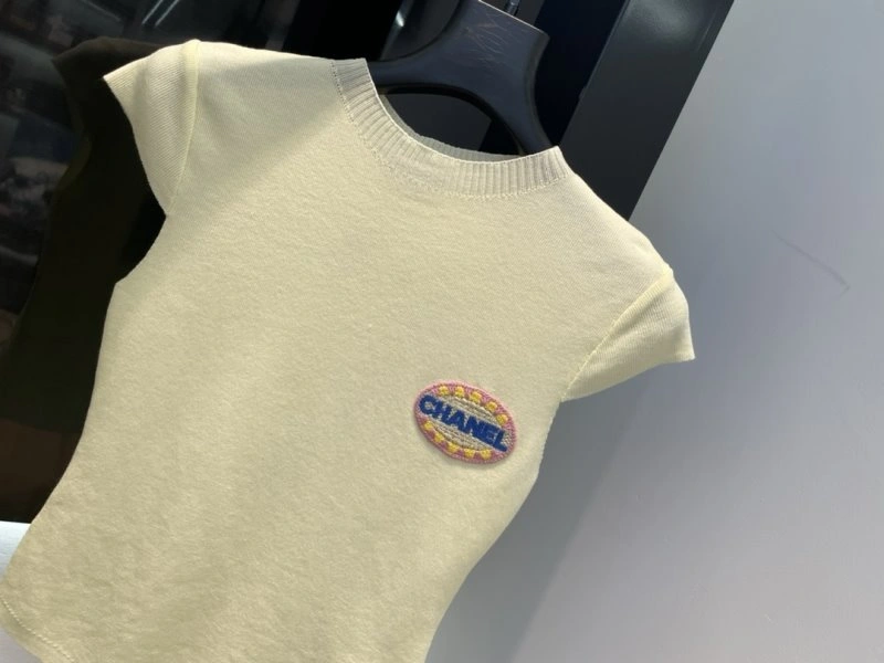 Chanel T-Shirts Comfortable 109610