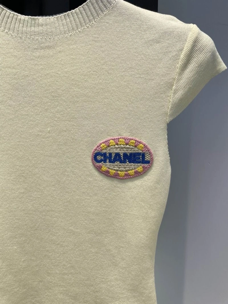 Chanel T-Shirts Comfortable 109610