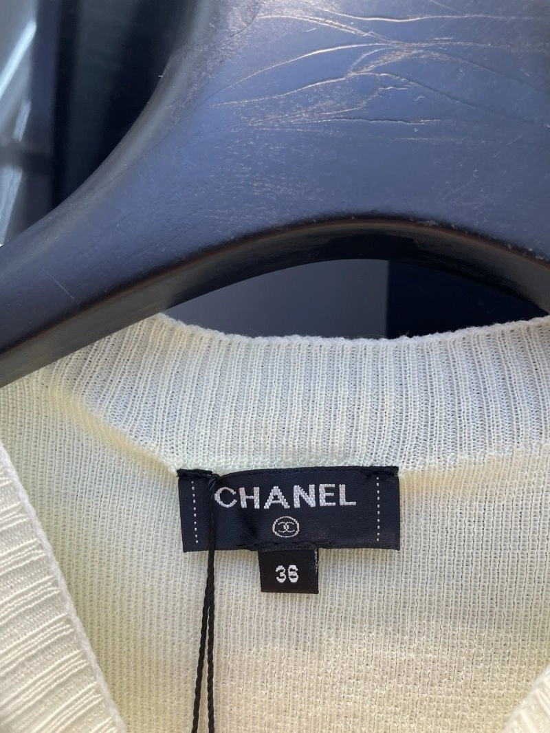 Chanel T-Shirts Comfortable 109610