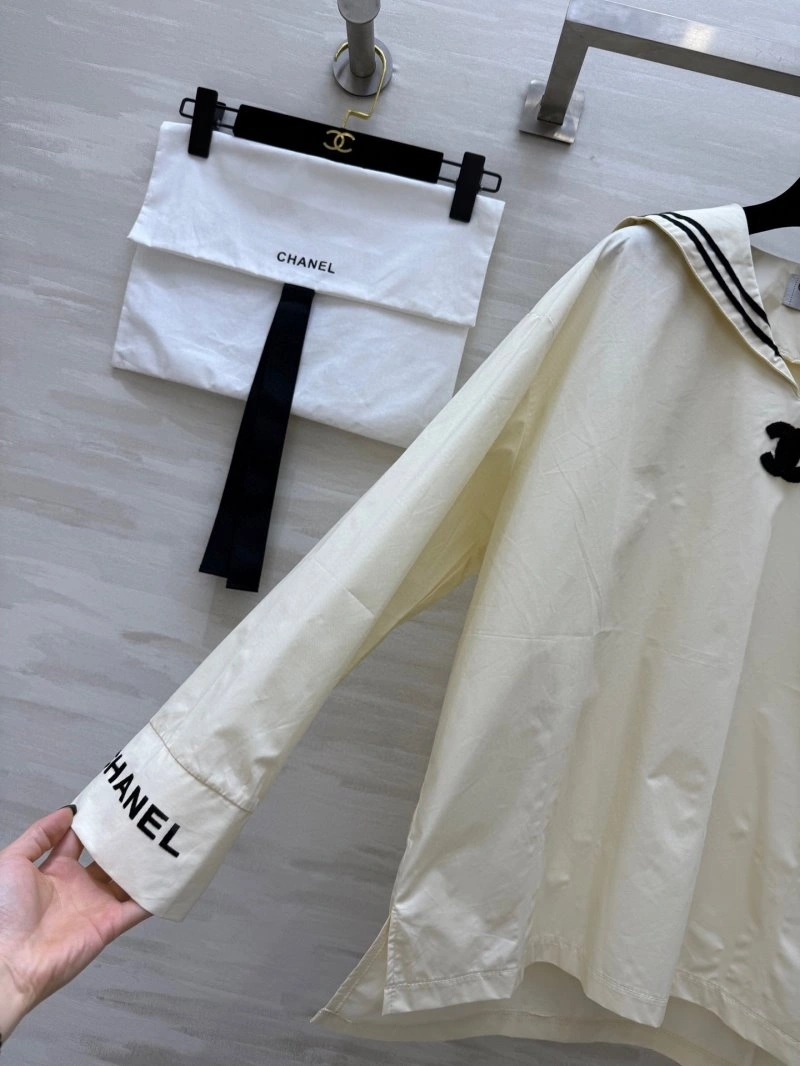 Trendsetting Chanel T-Shirts 109450