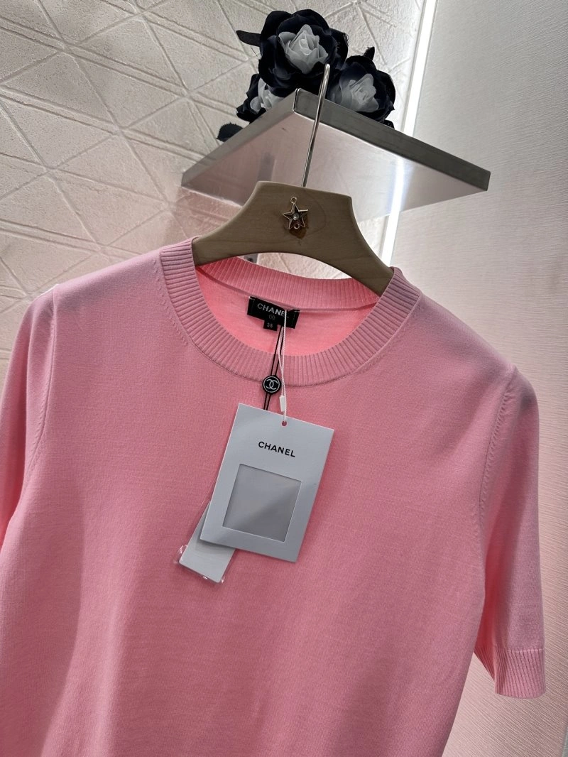 Chanel T-Shirts Youthful 109433