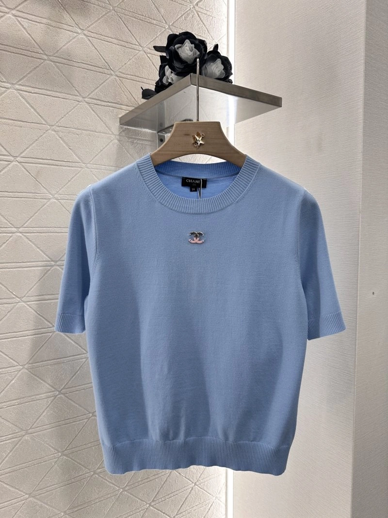 Sleek Chanel T-Shirts 109440