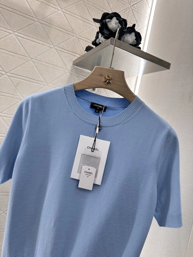Sleek Chanel T-Shirts 109440