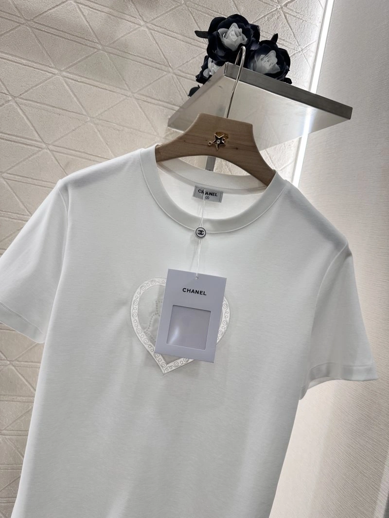 RelaxedFit Chanel T-Shirts 109457