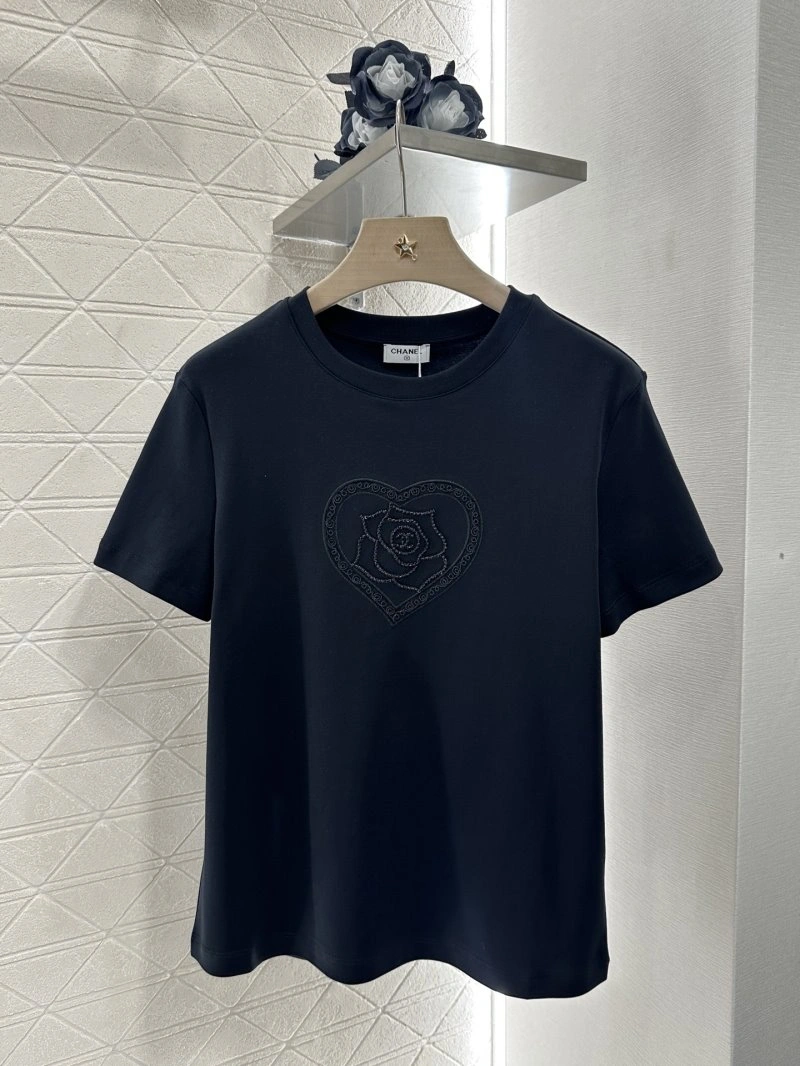 WellDesigned Chanel T-Shirts 109436