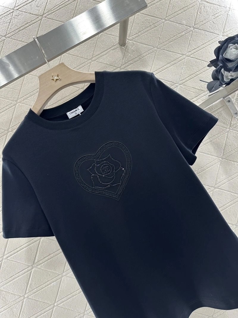 WellDesigned Chanel T-Shirts 109436