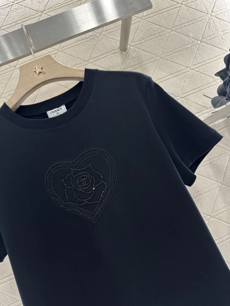WellDesigned Chanel T-Shirts 109436