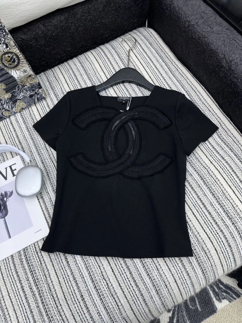 Chanel T-Shirts Lightweight 109430