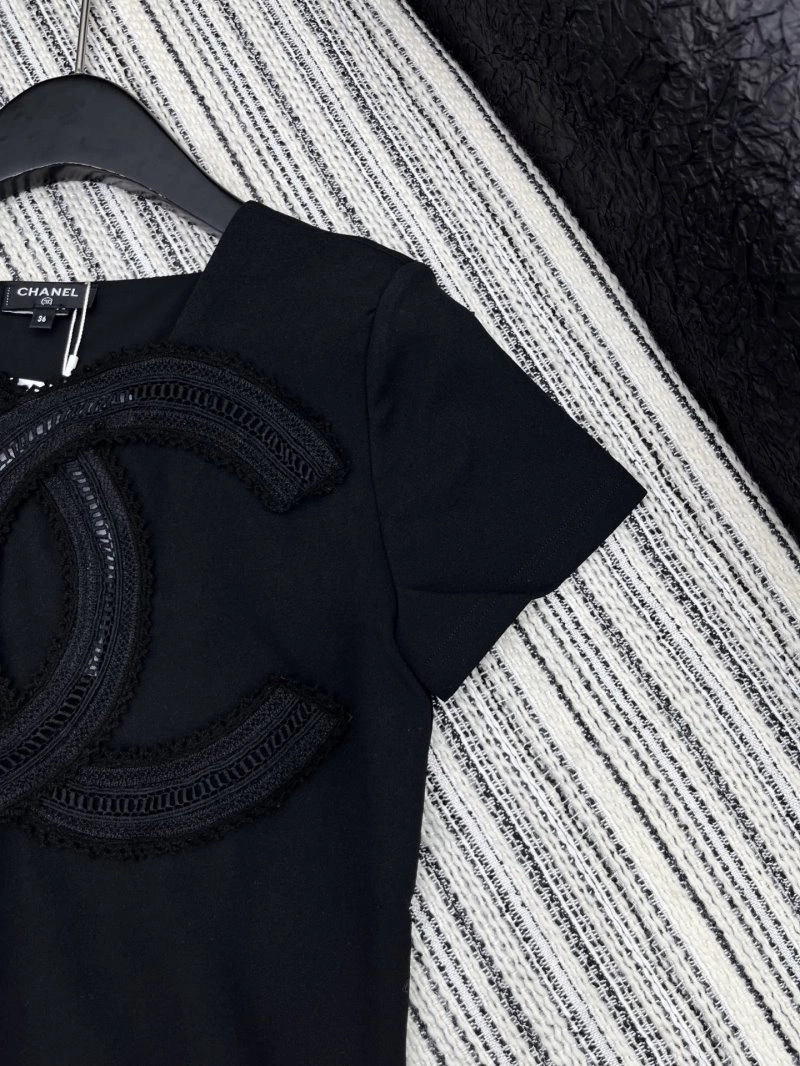 Chanel T-Shirts Lightweight 109430