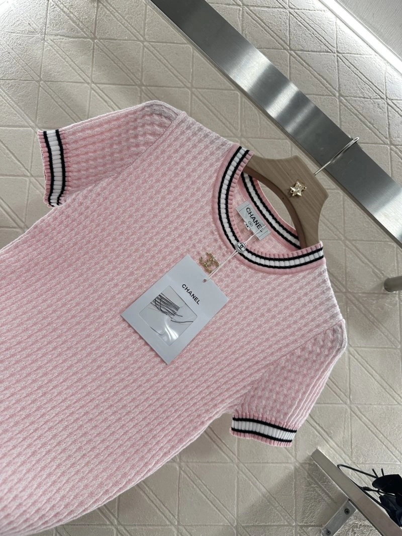 Chanel T-Shirts Sophisticated 109428