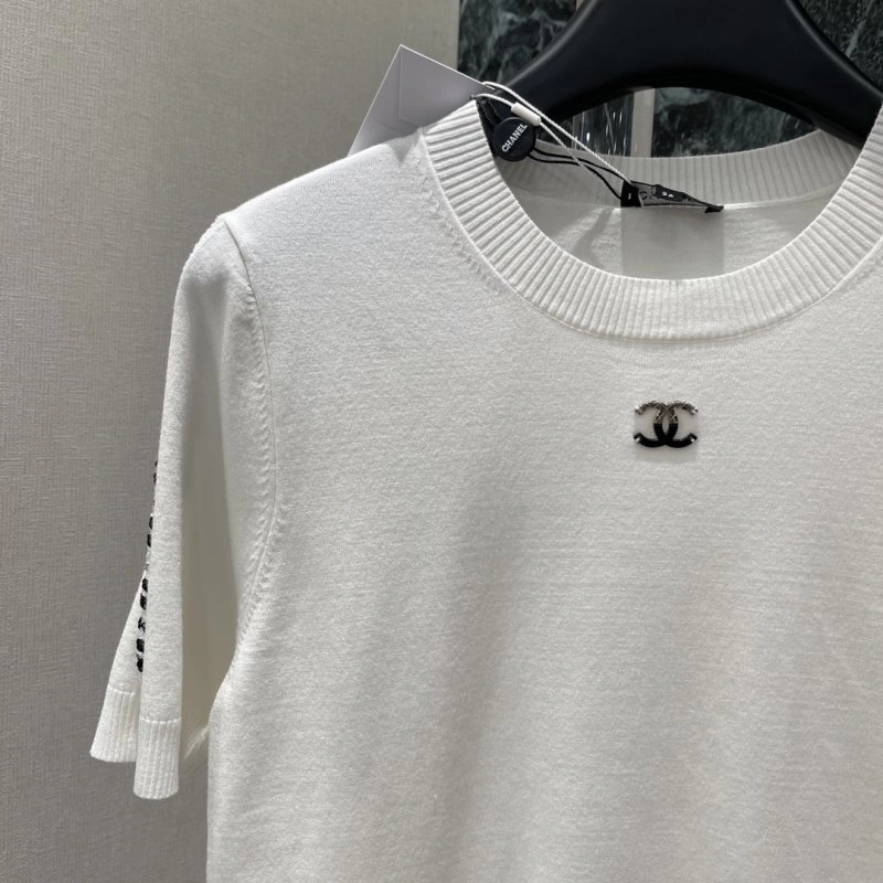 Affordable Chanel T-Shirts 109426
