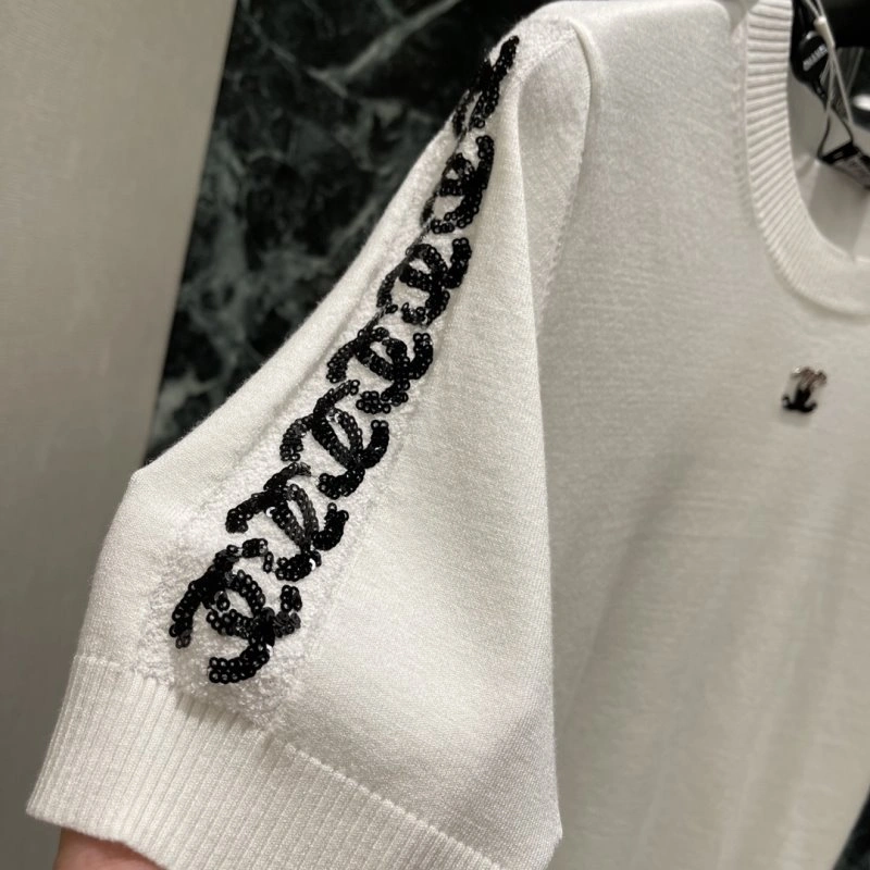 Affordable Chanel T-Shirts 109426