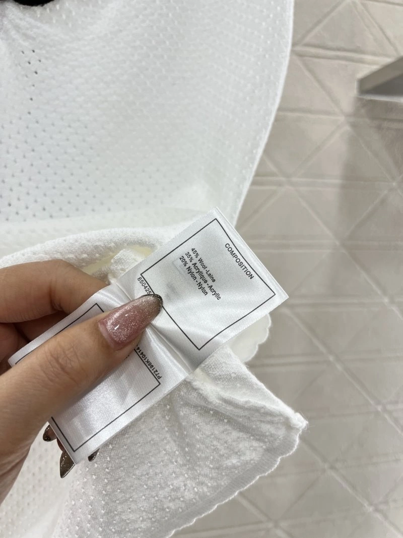 Chanel T-Shirts Elegant 109420