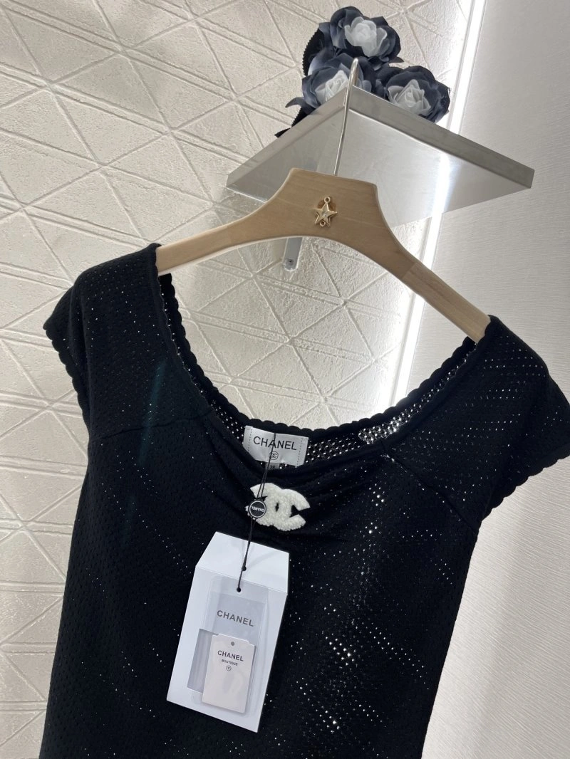 Sleek Chanel T-Shirts 109415