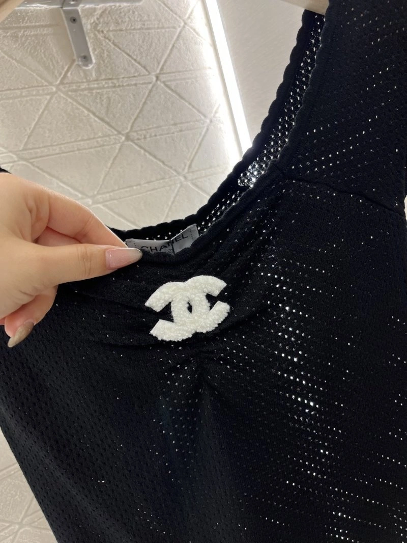 Sleek Chanel T-Shirts 109415