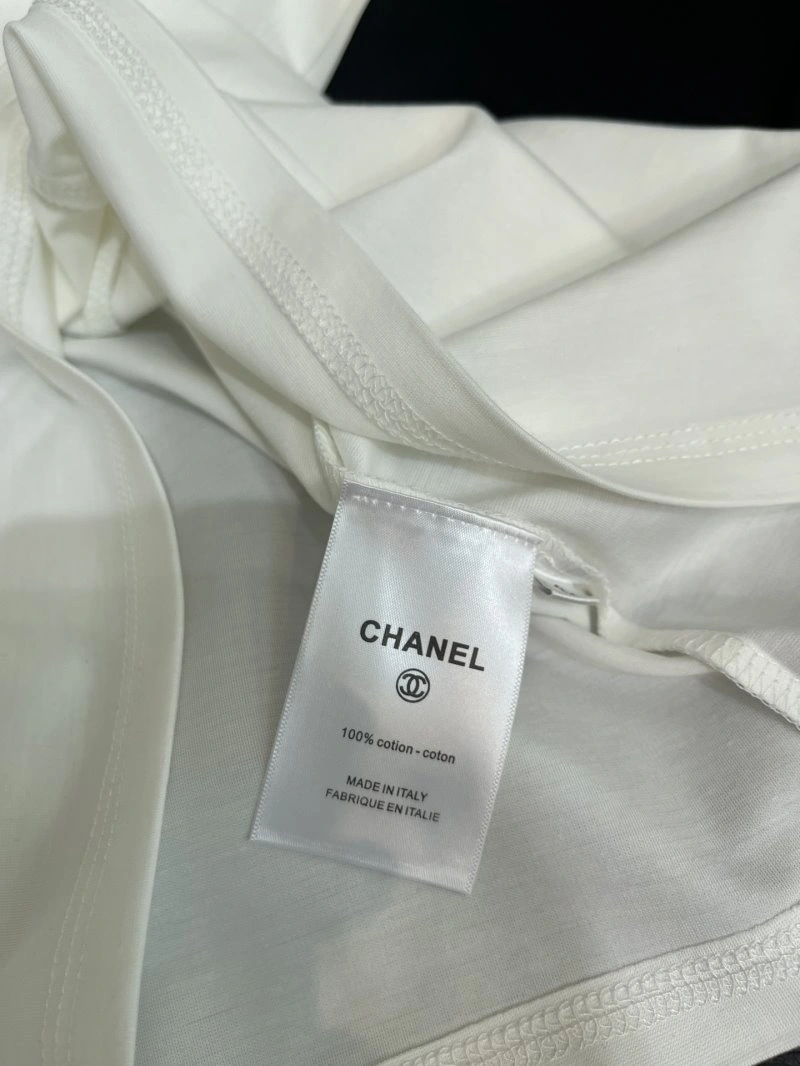 WaterResistant Chanel T-Shirts 109397