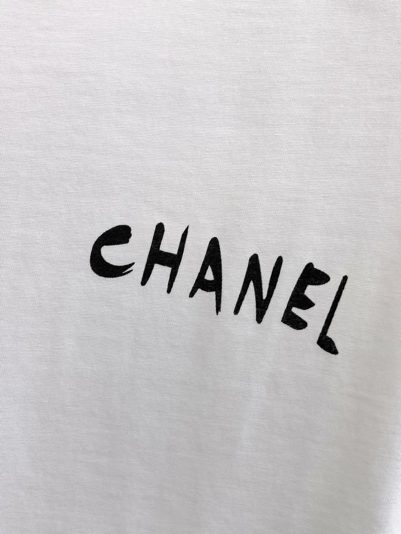 Refined Chanel T-Shirts 111206