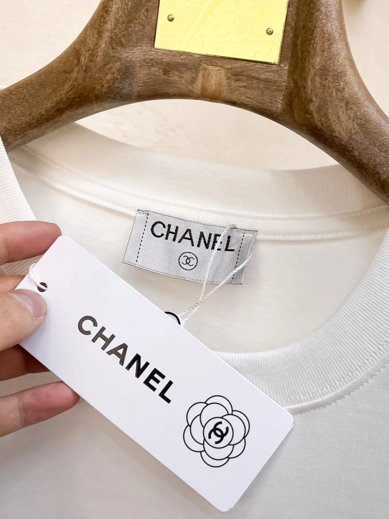 Refined Chanel T-Shirts 111206