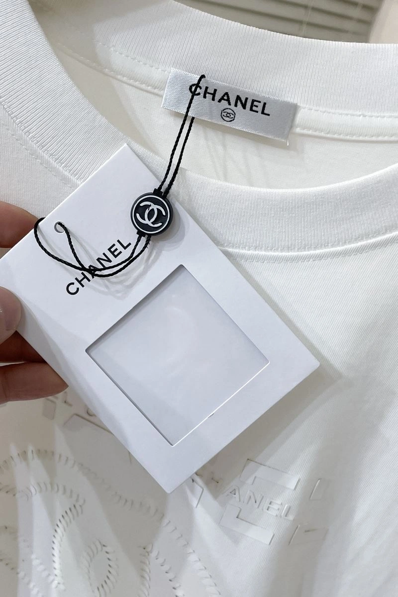 Supportive Chanel T-Shirts 111189