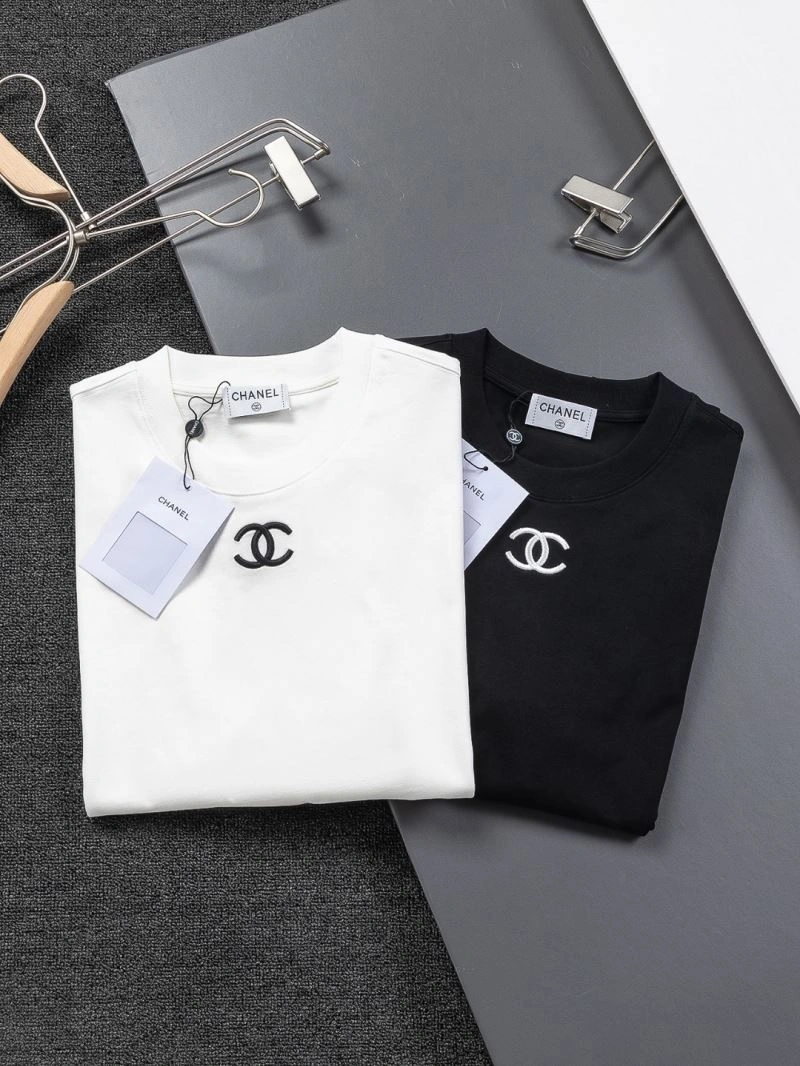Chanel T-Shirts Casual 111186
