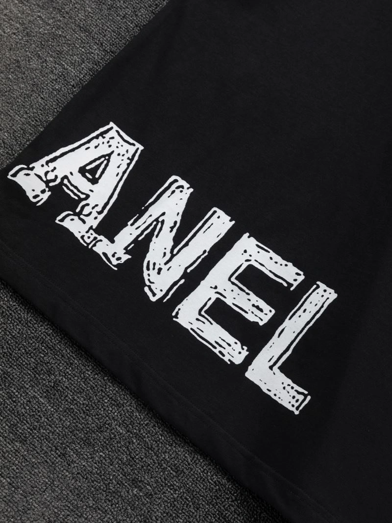 Chanel T-Shirts Casual 111186