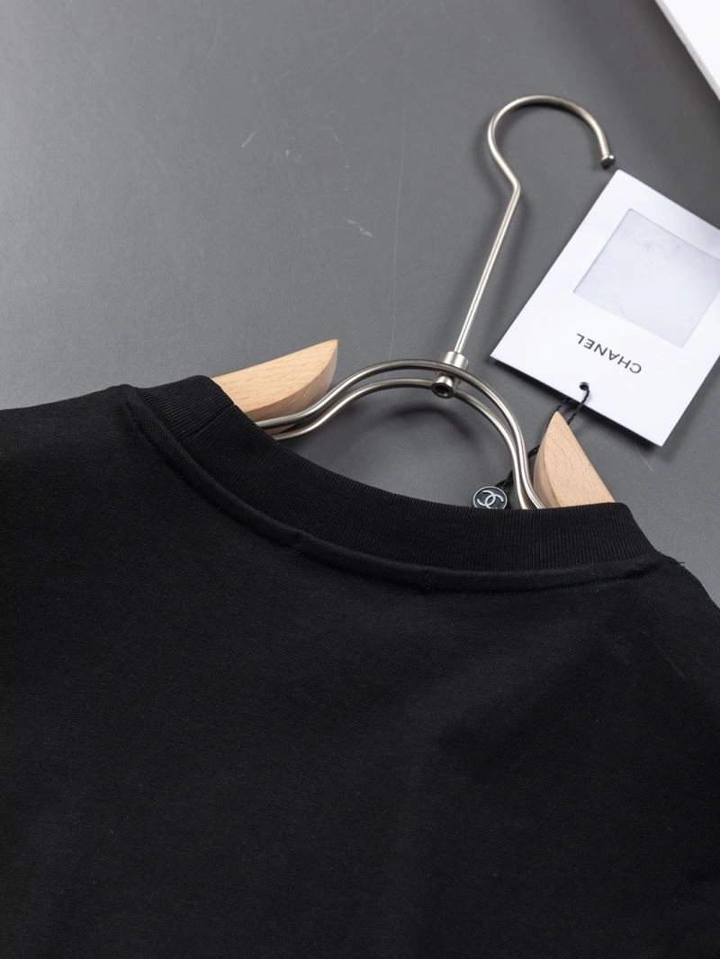 Chanel T-Shirts Casual 111186