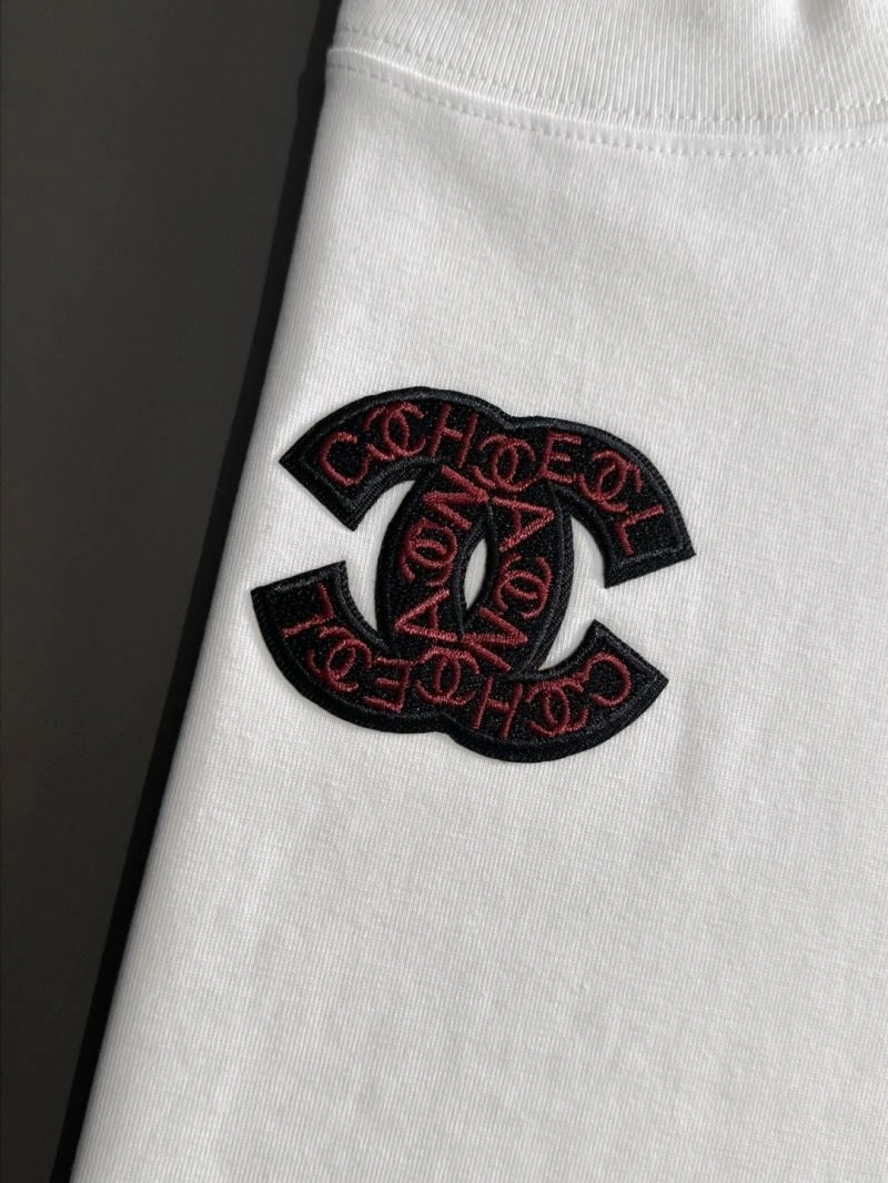 Premium Chanel T-Shirts 111187