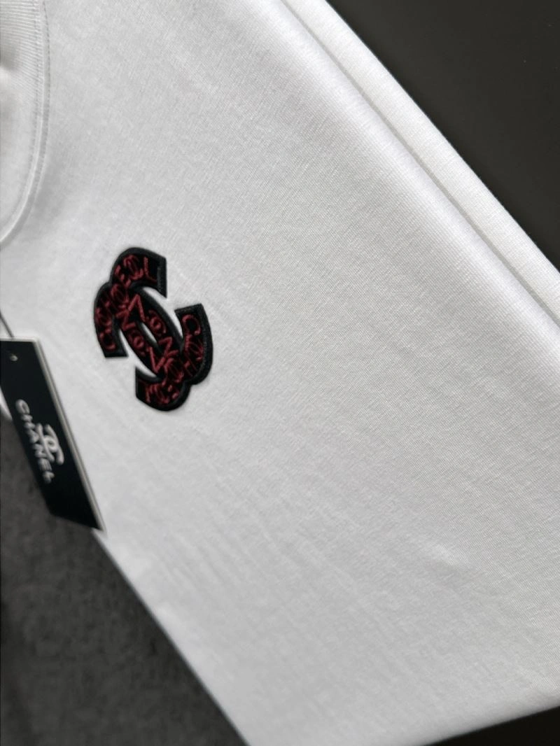 Premium Chanel T-Shirts 111187