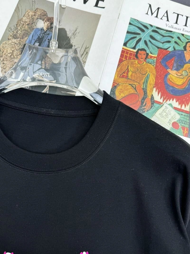 Lightweight Chanel T-Shirts 111153