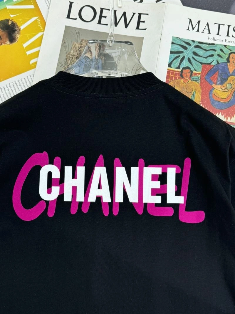 Lightweight Chanel T-Shirts 111153